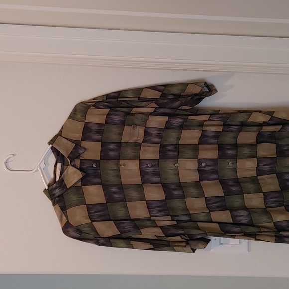 Men's Casual Button Down Shirt - Picture 5 of 7